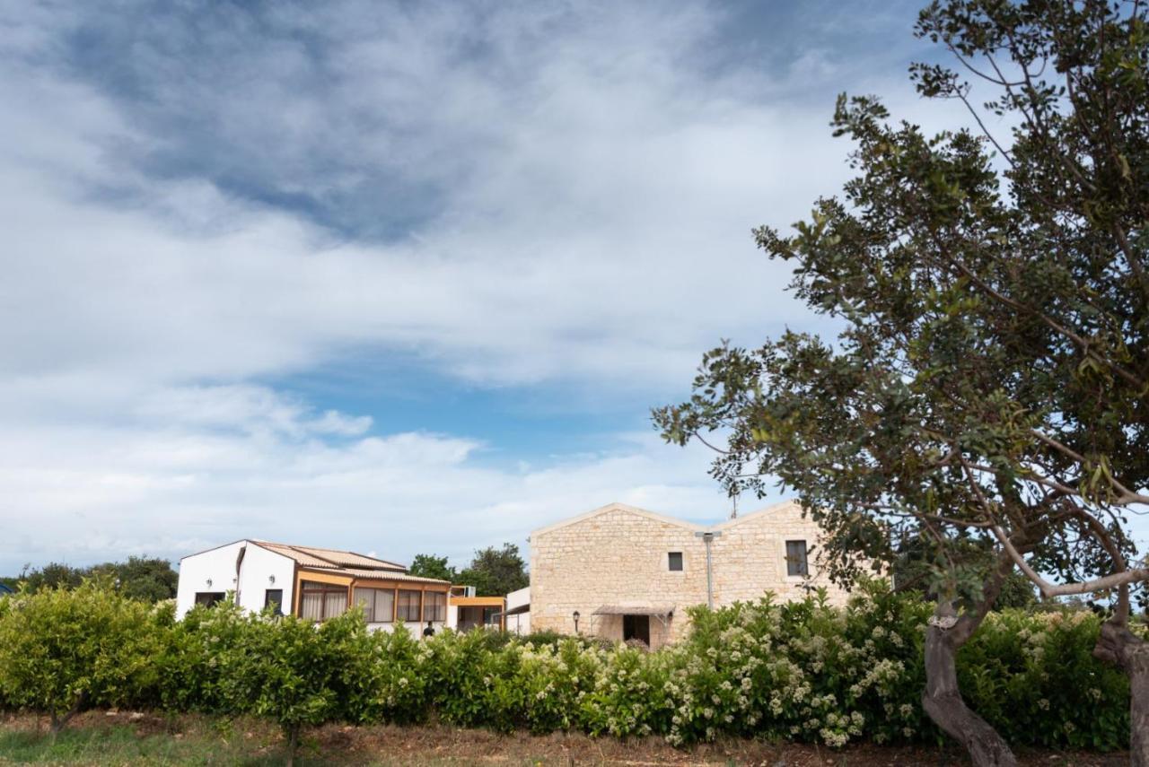 Agriturismo Tenuta Sparaceto Modica Luaran gambar