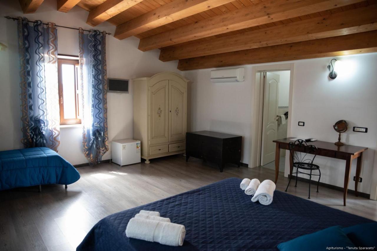 Agriturismo Tenuta Sparaceto Modica Luaran gambar